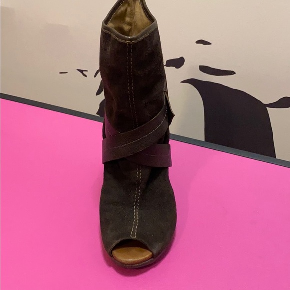 Naya peeptoe suede slouch booties - Picture 3 of 5